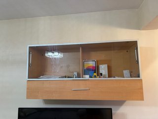 Mueble de pared vitrina y cajón