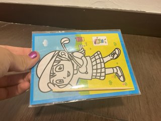 Raqueta de plástico y lámina para colorear