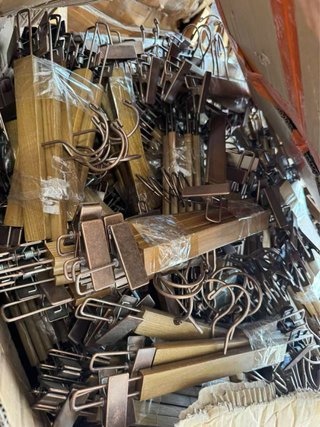 Perchas de madera
