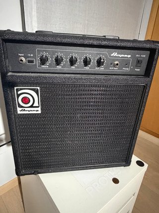 Ampli Bajo Ampeg BA-108