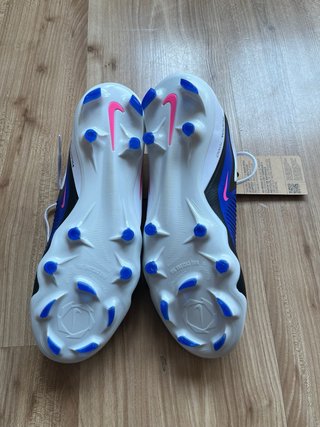 Botas Fútbol Nike Phantom 6 Low FG Gama media alta