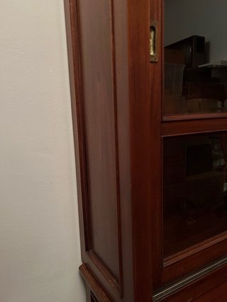 Vitrina aparador madera maciza y cristal