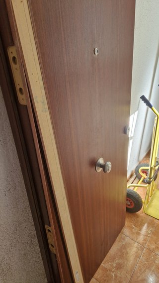 Puerta blindada maciza seguridad 3 cierres