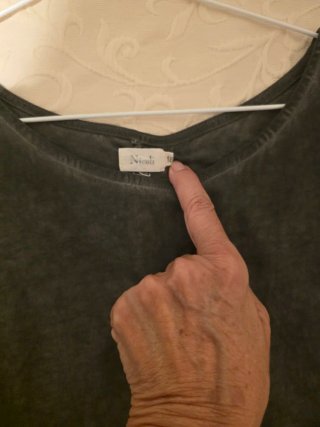 Camiseta Nicoli gris talla 18.