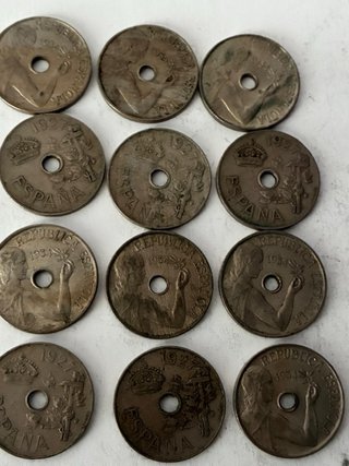 Lote 12 monedas 25 céntimos España 1927 y 1934 – A