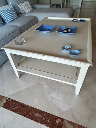 Mesa de centro blanca decapada