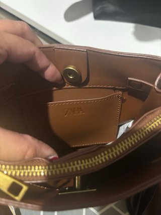 Bolso y sandalias Zara marrones