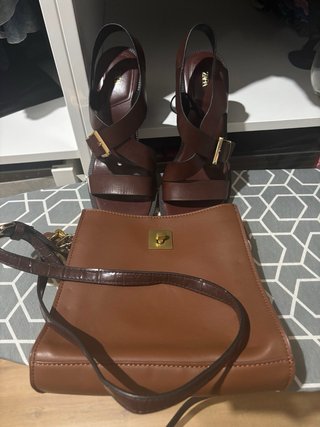 Bolso y sandalias Zara marrones