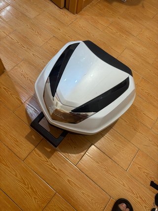 Baúl Moto Honda Negro/Blanco Maxi Scooter
