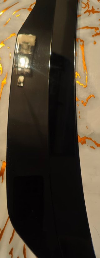 Alerón trasero de material ABS estilo cola de pato