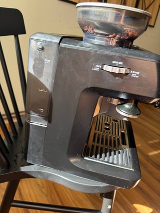 Cafetera Sage Barista Express con molinillo