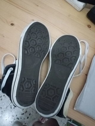 Zapatillas Comber Negras y Blancas Talla 43.