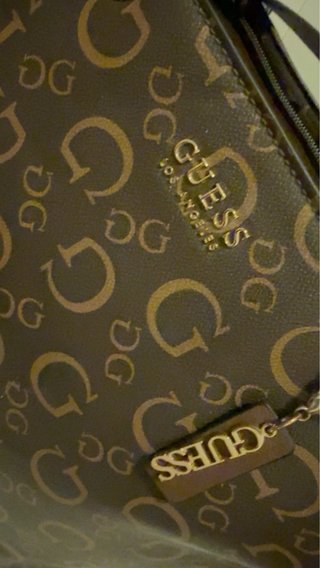 Bolso Guess Marrón Monogram