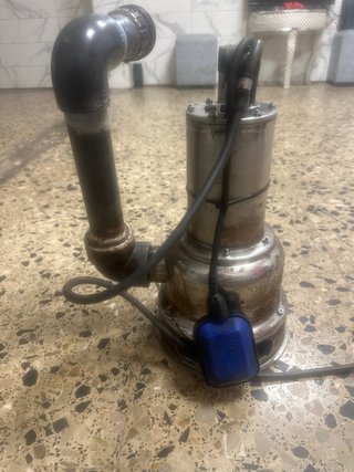 Bomba de agua sumergible con flotador