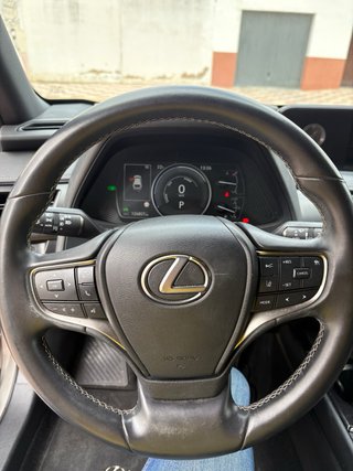 Lexus UX como nuevo