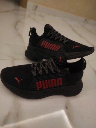 Zapatillas Puma Negras y Rojas