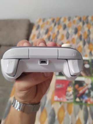 Mando Xbox One con 6  juegos