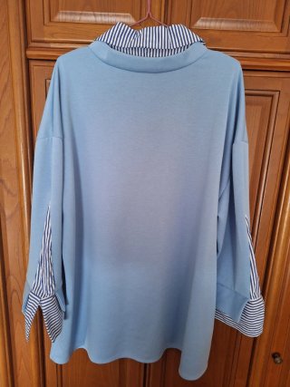 Sudadera azul con falsa camisa rayas talla grande