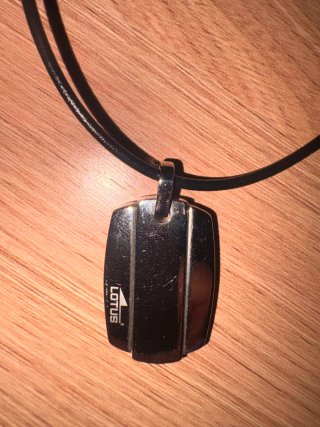 Colgante Hombre de marca original Lotus