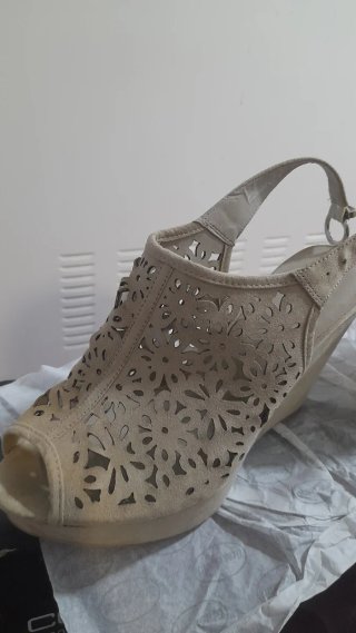 Zapatos de cuña Graceland beige