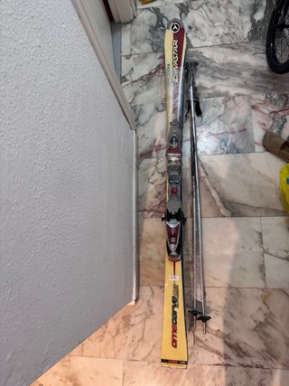 Esquís Dynastar Omeccarve 158cm con fijaciones