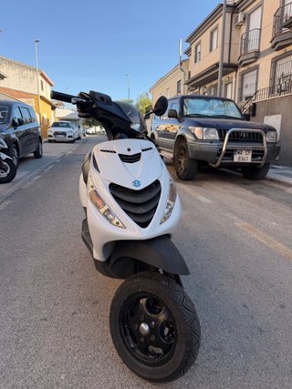 Piaggio Zip SP