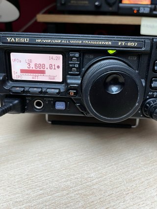 Emisora Yaesu FT-897 HF/VHF/UHF en perfecto estado