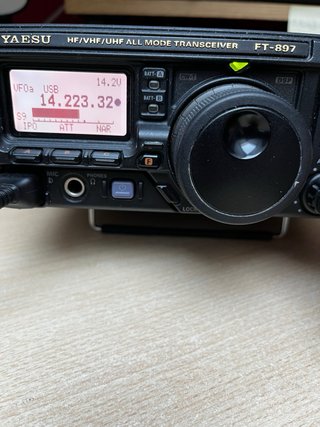 Emisora Yaesu FT-897 HF/VHF/UHF en perfecto estado