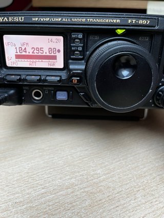 Emisora Yaesu FT-897 HF/VHF/UHF en perfecto estado