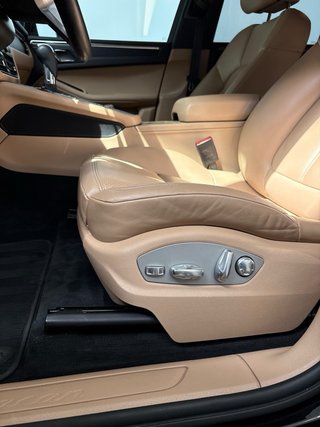 Porsche Macan 2020