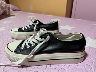 Converse plataforma negras y blancas