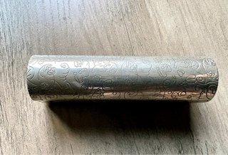 Estuche labial vintage grabado con espejo