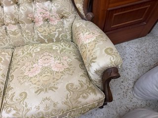 Sofá y sillones Isabelino. Precio negociable