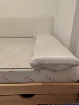 Cama doble 135 con dos cajones y colchón. LUFE