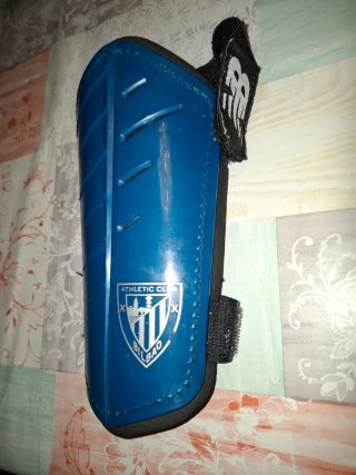 Espinilleras New Balance Athletic Club Bilbao