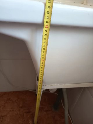 Pila de lavar con patas