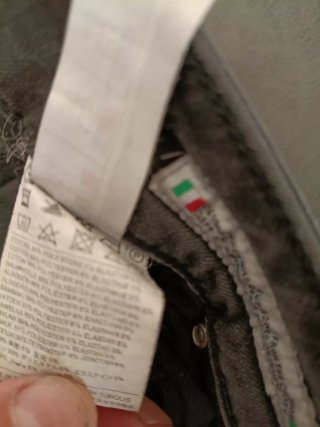 Pantaloni donna