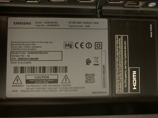 Televisión Samsung 49' Negra y Plateada