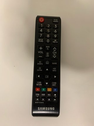 Televisión Samsung 49' Negra y Plateada