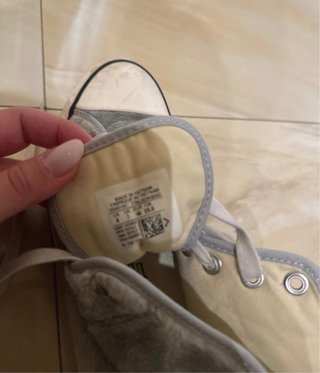 Converse grigie con pelliccia