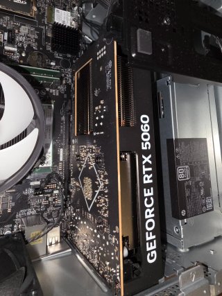 Tarjeta Gráfica Nvidia RTX 5060 8GB GDDR7