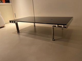 Mesa de centro cristal y metal