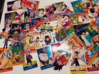Centinaia di Carte Dragonball Z vecchia serie