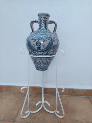 Jarrón de cerámica.