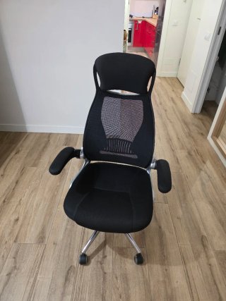 Silla de oficina ergonómica DSJ Negra