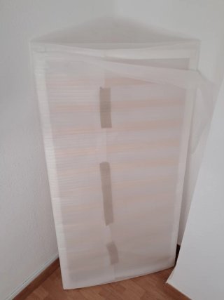 Cuna de bebé blanca