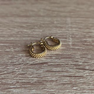 Orecchini a cerchio dorati da donna