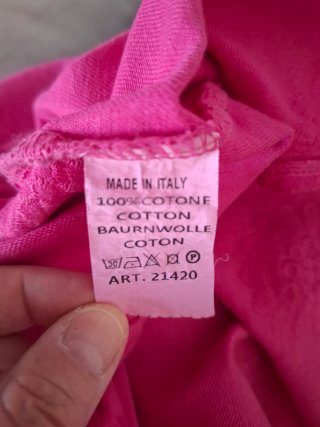 Cazadora vaquera rosa bordada. Rosa fucsia. TU