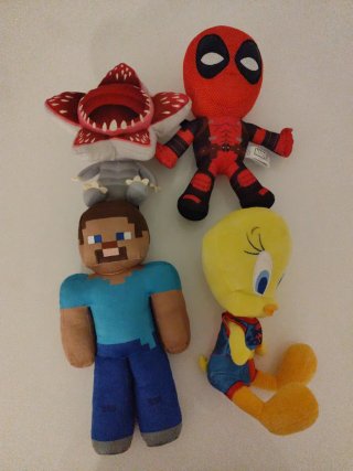 Lote Peluches Personajes Famosos