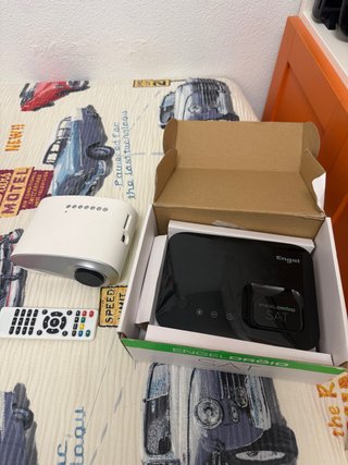 Proyector TV Box TV HDMI SD Engel SAT